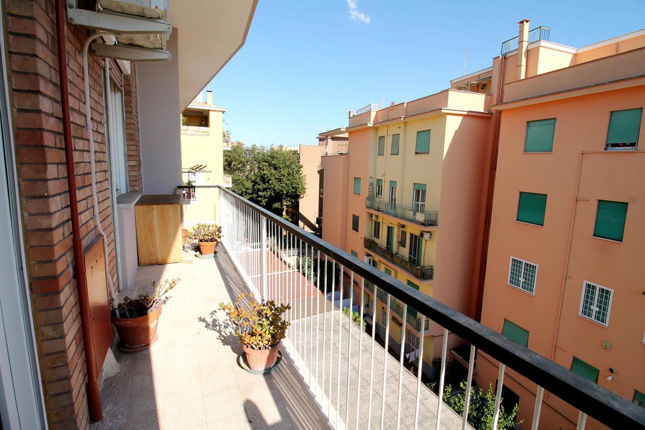 Monteverde Bright Apartment With Garage Roma Exterior foto